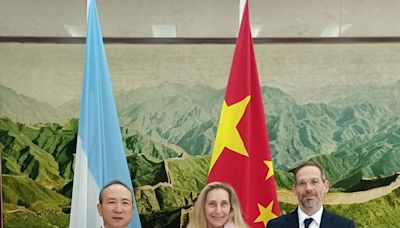 Una visita de Karina Milei al embajador chino y la reactivación de un crédito millonario