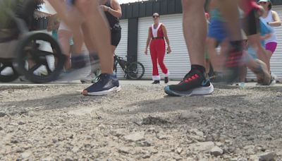 Santa trades in reindeer for running shoes for Central KY fundraiser