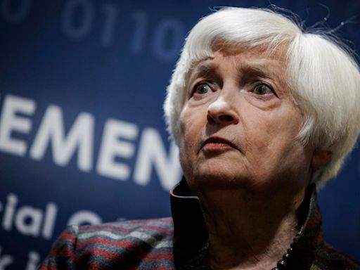 Janet Yellen Issues Serious $34 Trillion Warning As Bitcoin Predicted To Surge To $1 Million Price