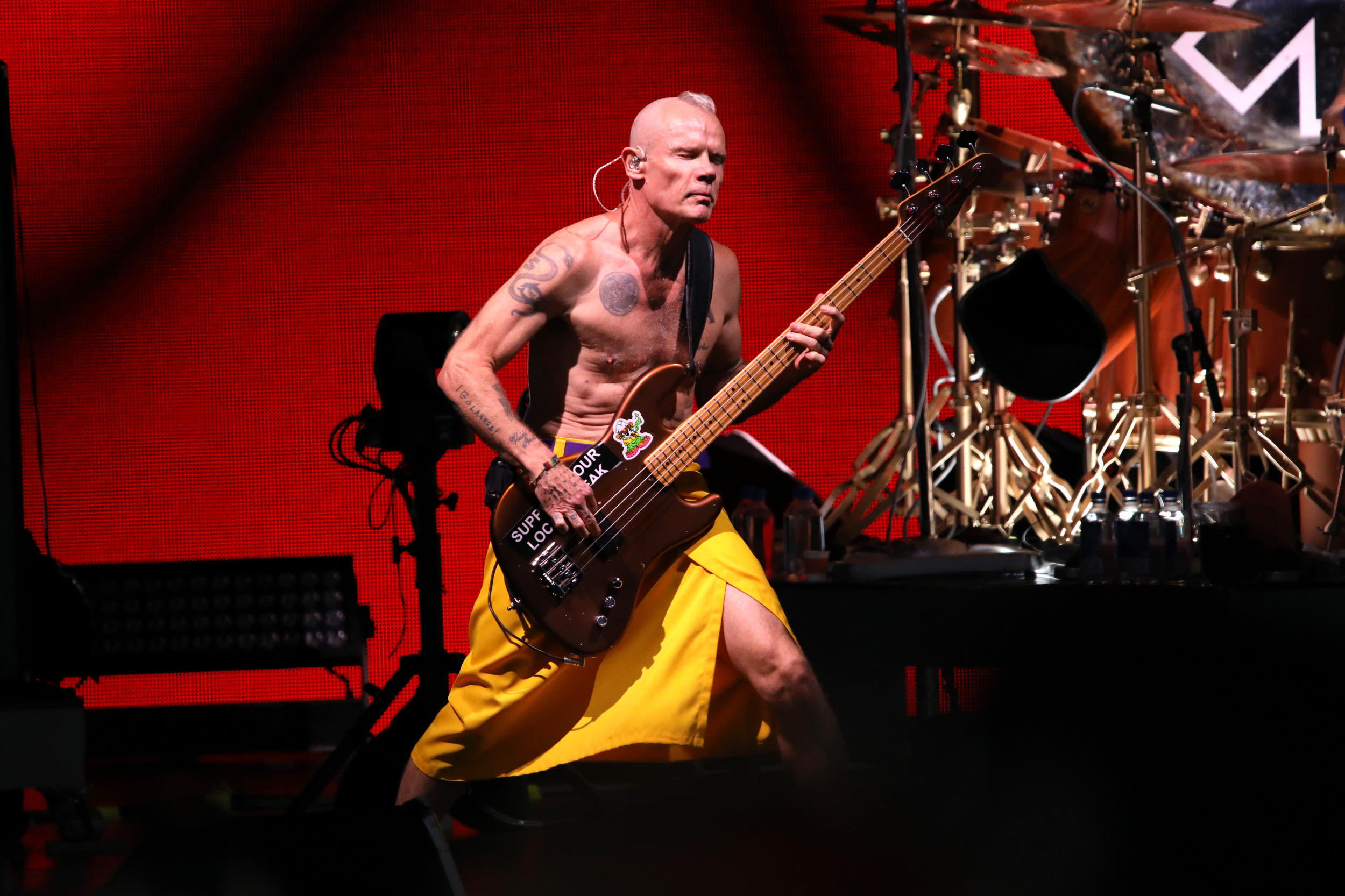 Woody Harrelson, Chili Peppers' Flea's fight with skier—"Out of control"