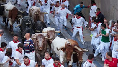 Primer encierro de San Fermín 2024, en directo: los corredores se enfrentan a toros de La Palmosilla