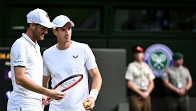 Tearful Murray suffers losing start to Wimbledon farewell