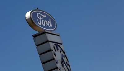 Insider Purchase: Director John Thornton Acquires Shares of Ford Motor Co (F) By GuruFocus