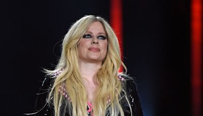 Avril Lavigne addresses Internet conspiracy theory that she was replaced by a body double