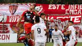 El choque entre Huracán Las Heras y Atlético San Martín se jugará en calle Olascoaga