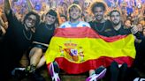 La increíble convocatoria de Paulo Londra en las calles de Barcelona: cuántos fans fueron a conocerlo