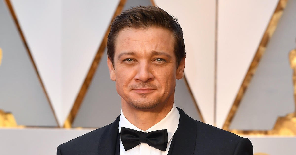 Jeremy Renner Flees His Home Amidst Devastating Wildfires