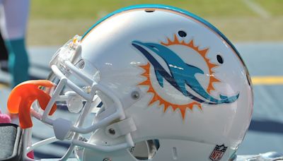 Who do the latest mock drafts have the Miami Dolphins taking in the 2024 NFL Draft?