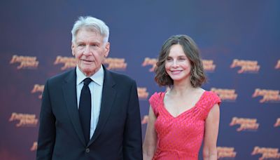 El lado personal de Harrison Ford al cumplir 82 años, felizmente casado con Calista Flockhard y padre de cinco hijos