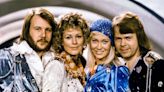 Gracias por la música: los integrantes de ABBA se reúnen para ser nombrados caballeros en Suecia - La Tercera