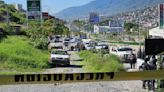 Hallan tres cuerpos decapitados dentro de un taxi en Chilpancingo