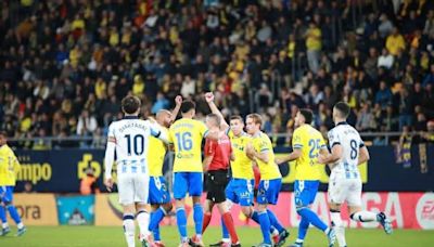 El Cádiz no conoce en Primera la victoria con el árbitro que pitará en el Bernabéu