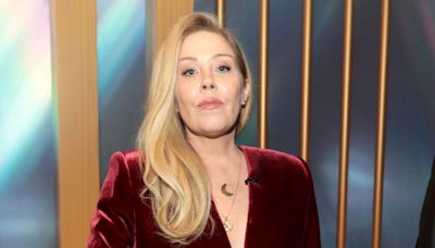 Christina Applegate tiene 30 lesiones en su cerebro, debido a la esclerosis múltiple que padece - La Opinión