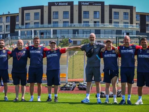 Linfield pay touching tribute to late physio during pre-season camp