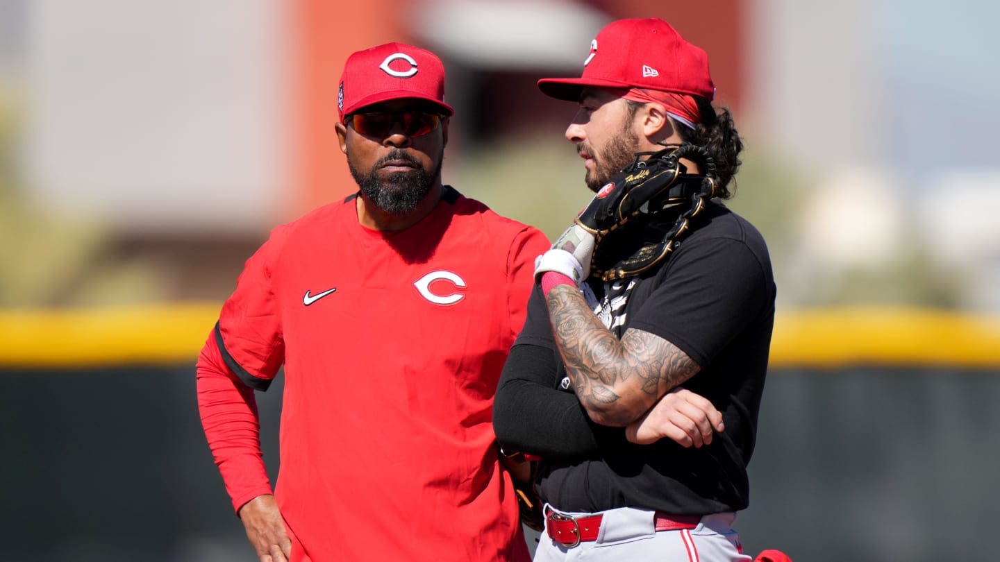 Barry Larkin Critical of Reds' Mediocrity, Current Expectations 'Unacceptable'