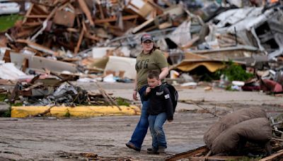 Photos: Deadly tornadoes sweep through Iowa, leaving homes and businesses in Greenfield destroyed