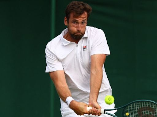 ¡Increíble! Quentin Halys metió el punto del año DESDE EL SUELO en el Abierto de Gstaad