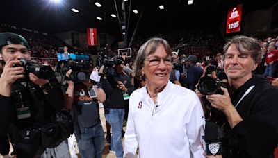 Stanford naming basketball court, assistant position after longtime coach Tara VanDerveer