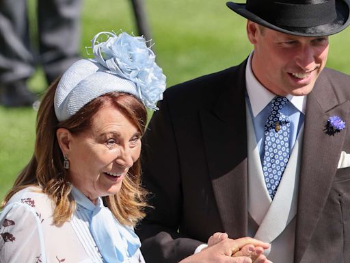 Prince William Helps Mother-in-Law Carole When Her Shoe Gets Stuck, Just Like He's Done with Kate Middleton!