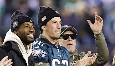 Eagles superfan Miles Teller to join ESPN’s ‘Manningcast’ tonight with Peyton and Eli