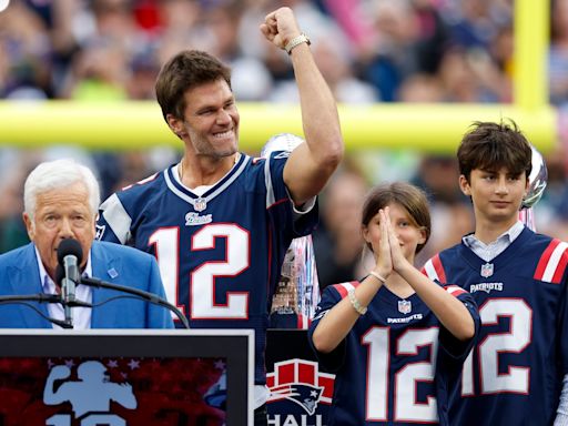 Report: Tom Brady’s HOF ceremony to have ‘hundreds’ of former teammates in attendance