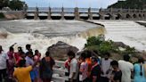 Discharge of surplus water from Mettur dam increased to 1.25 lakh cusecs