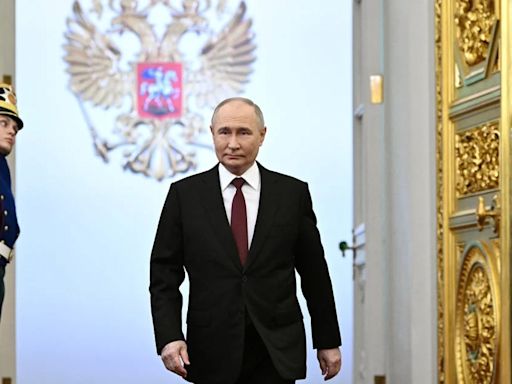 Vladimir Putin comenzó su quinto mandato como presidente con control totalitario sobre Rusia