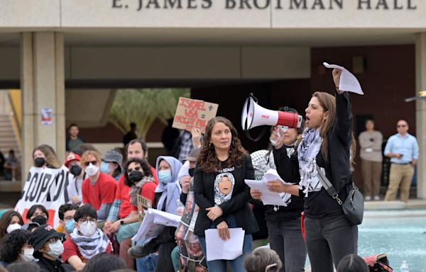 Hundreds of CSULB students, faculty march in pro-Palestine rally, including at Walter Pyramid