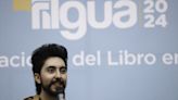 Creador de contenido mexicano reúne a más de 300 personas en Feria del libro en Guatemala