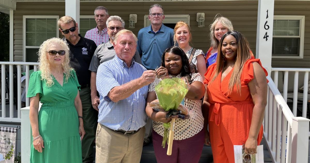 Marion County Habitat for Humanity dedicates home in Mullins