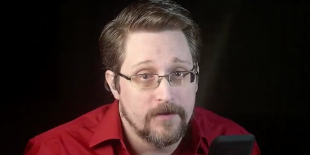 'Clock is Ticking' on Bitcoin Privacy: Edward Snowden - Decrypt