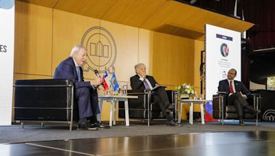 Almagro y Van Klaveren analizan fenómeno del crimen organizado transnacional en conversatorio de la UNAB - La Tercera