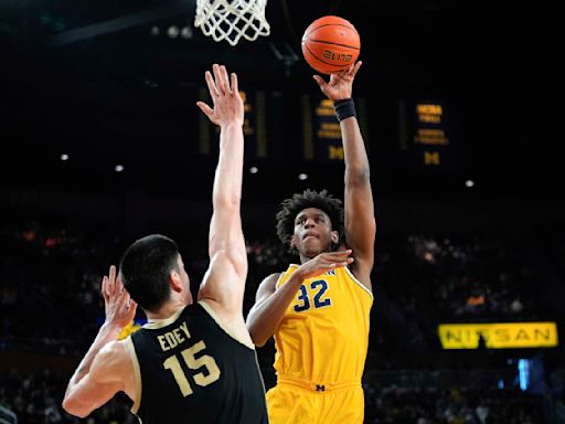 Former Michigan center Tarris Reed Jr. announces he is transferring to UConn