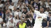 Real Madrid | Gol de Vinicius con banda sonora de la afición