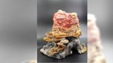吸金百億「紅富海」三拍8月登場 超狂！72件珍稀雞血石藝品競標