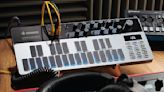 Donner B1 Analog Bass Sequencer