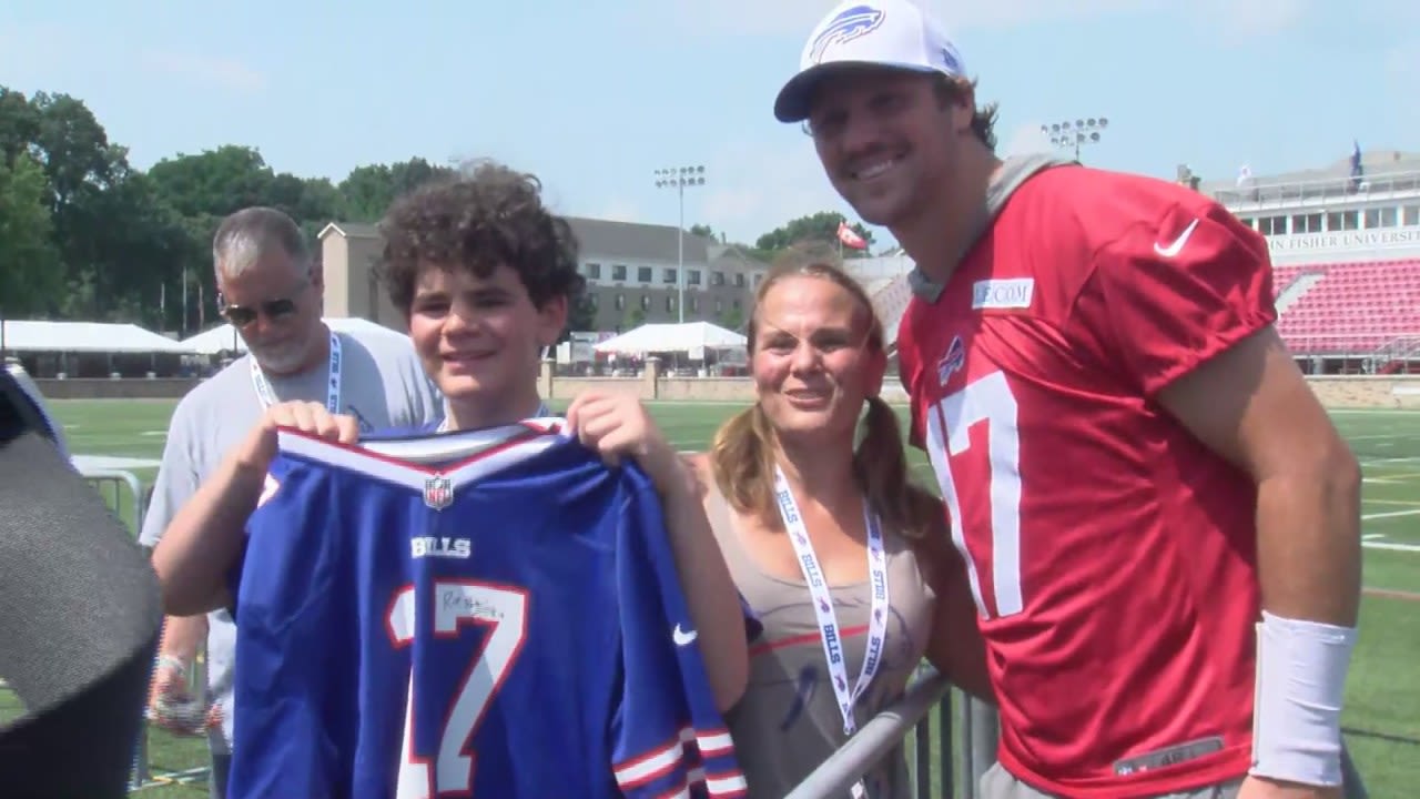 WATCH: Josh Allen makes one Buffalo family’s moment special