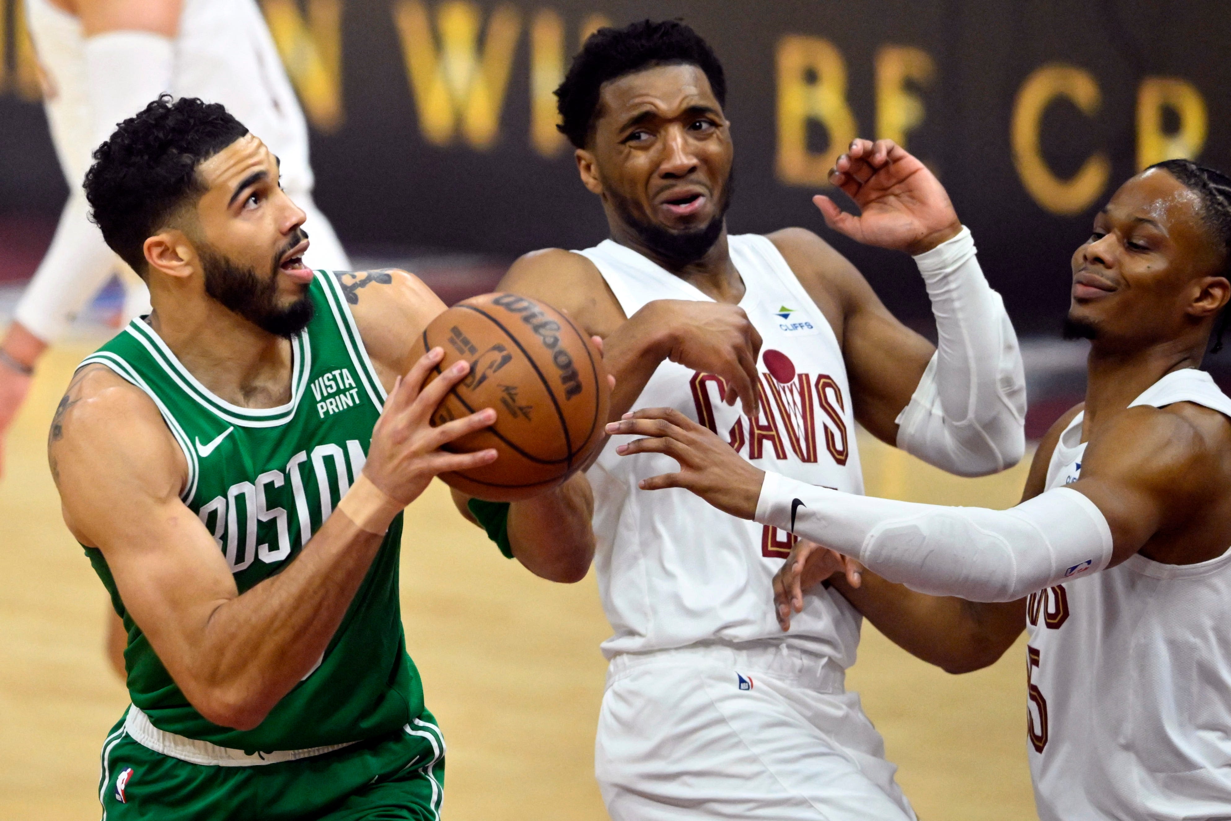 Cleveland Cavaliers vs. Boston Celtics live score updates for Game 3 of NBA playoffs