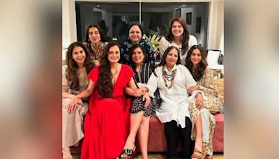 Shabana Azmi celebrates her '50th birthday' with Dia, Richa, Vidya, Farah and Urmila