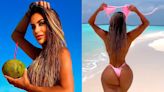 “Deusa da Playboy” faz topless enquanto corre em praia nas Maldivas: veja o vídeo