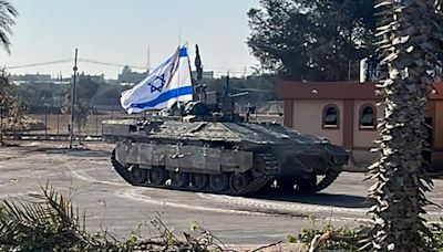 Israel-Gaza - live: Israeli tanks enter Rafah as military controls crossing after Hamas accepts ceasefire deal