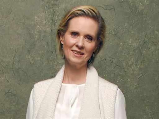 Cynthia Nixon's living room color revives an outdated '80s design trend – it's one of the most coveted shades of 2024