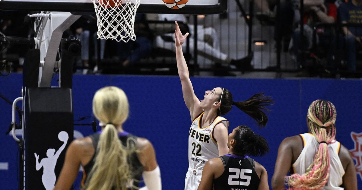 Caitlin Clark finishes with 20 points as Indiana falls to Connecticut in WNBA opener