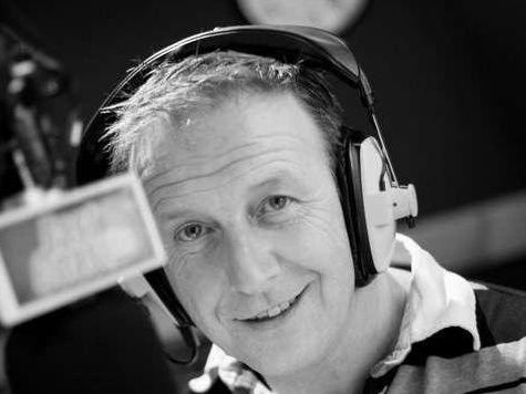 Late East Coast FM broadcaster Gareth Farrell remembered as a ‘formidable journalist’ and ‘a curator of craic’