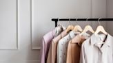 How to move clothes on hangers – for simplified house moves and quick trip packing
