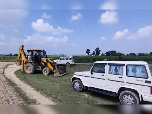 Farmers Protest Halt Land Reclamation for Chaudhary Charan Singh Airport Expansion | Lucknow News - Times of India