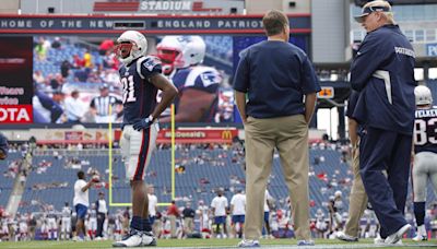 Randy Moss Hung Up On Belichick Multiple Times When Coach Tried to Trade For Him