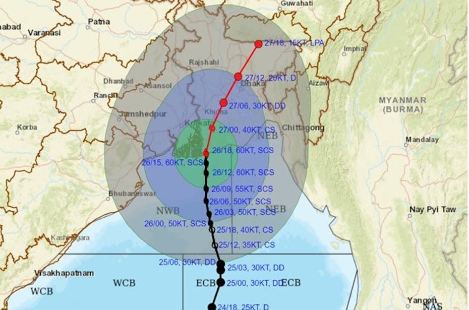 Which UAE-India flights have been cancelled due to Cyclone Remal?