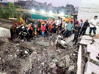 7 bodies recovered from collapsed building in Surat; woman rescued alive