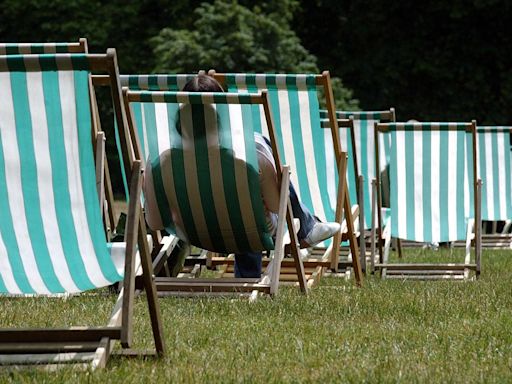 Temperatures heading above 30C in mini heatwave